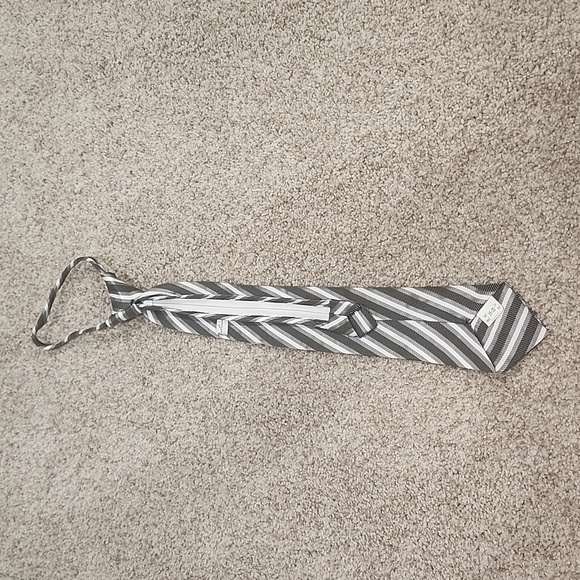 Chaps Boys 16 grey pinstripe dress pants, vest, tie, and bow tie - Picture 12 of 12